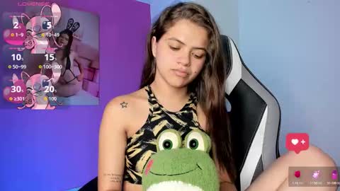 Snapshot of paigejayden chatting on 10.02.25 Paige online show from 10.02.25