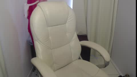 paiperhalliwey online show from 03.03.25