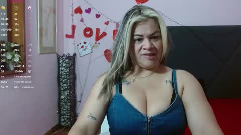 Snapshot of pamela_echeverria chatting on 05.16.26 pamela_echeverria online show from 05.16.26