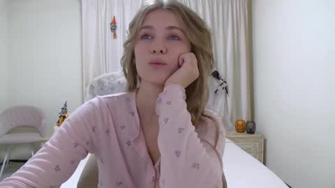 Pamela Blair online show from 11.01.25