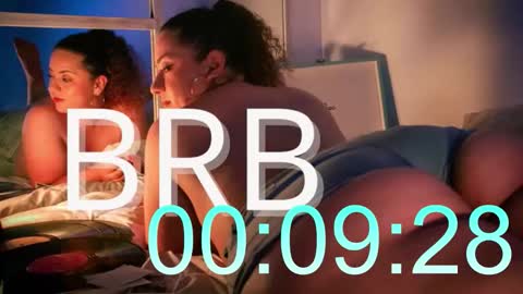 Snapshot of pamelarizzo_ chatting on 12.19.25 Pamela 3 online show from 12.19.25