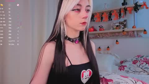 Snapshot of pamelaryant chatting on 11.03.25 Diana online show from 11.03.25