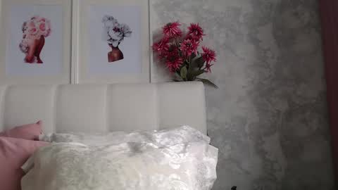 Snapshot of pamella_007 chatting on 12.17.25 Pamella online show from 12.17.25