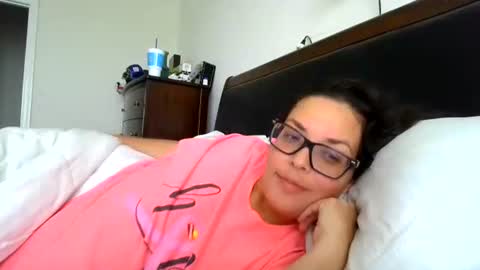 Snapshot of pamelonaa chatting on 10.26.25 PAMELONAA online show from 10.26.25