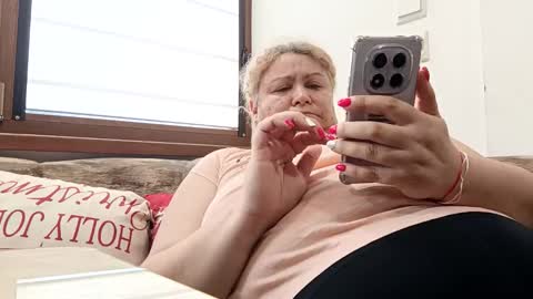 Snapshot of pamid215 chatting on 03.01.26 angel hris online show from 03.01.26