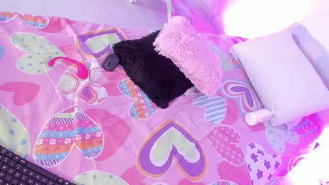 Snapshot of pammela_smith chatting on 12.07.24 Pammela Smith online show from 12.07.24