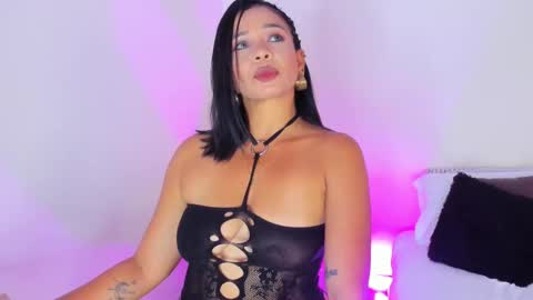 Snapshot of pammela_smith chatting on 02.19.25 Pammela Smith online show from 02.19.25