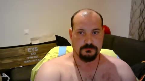 Snapshot of panakor chatting on 12.19.25 panakor online show from 12.19.25