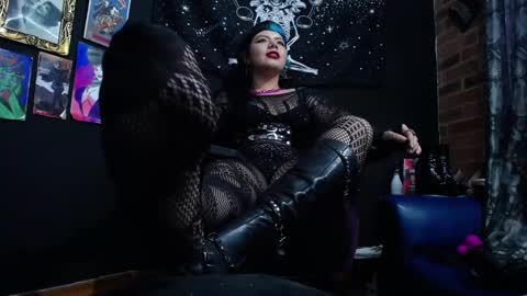       online show from 02.11.25