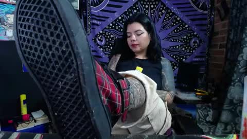 Snapshot of pandoragoddess chatting on 04.18.26 online show from 04.18.26