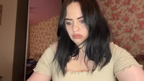 Snapshot of panterared_ chatting on 04.02.26 Milana online show from 04.02.26