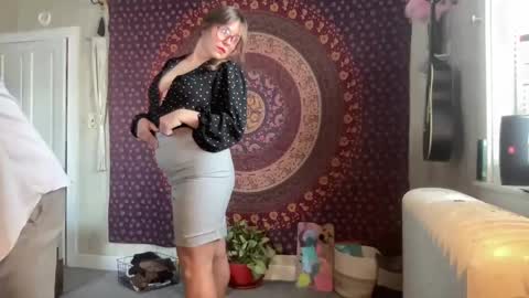 Snapshot of pantiesofthefae chatting on 01.23.25 Pantiesofthefae online show from 01.23.25