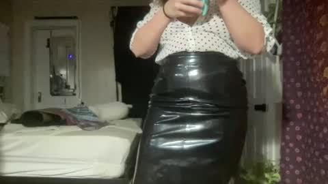 Snapshot of pantiesofthefae chatting on 02.27.25 Pantiesofthefae online show from 02.27.25