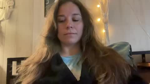 Snapshot of pantiesofthefae chatting on 06.17.26 Pantiesofthefae online show from 06.17.26
