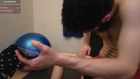 Snapshot of pantslesstraveler_plt chatting on 01.23.25 PantsLessTraveler online show from 01.23.25