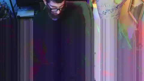 Snapshot of pantslesstraveler_plt chatting on 01.30.25 PantsLessTraveler online show from 01.30.25