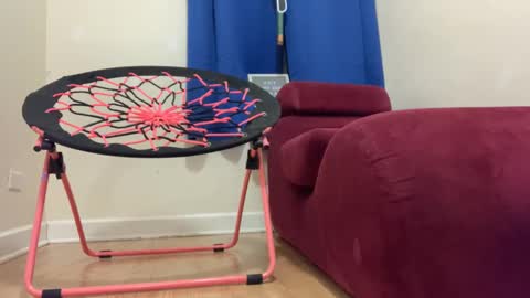 Snapshot of pantslesstraveler_plt chatting on 02.13.25 PantsLessTraveler online show from 02.13.25