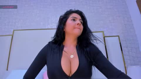 Paola  online show from 09.16.25