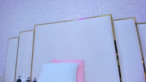 Paola  online show from 09.27.25