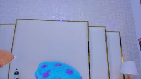 Paola  online show from 11.25.25