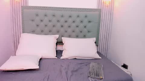 Snapshot of paolab_g chatting on 01.31.25 online show from 01.31.25