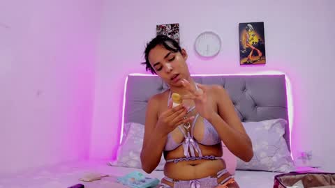 paola online show from 12.17.24