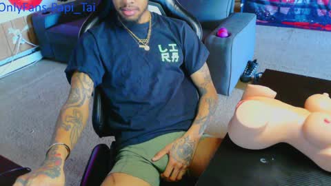 Papi Tai online show from 12.14.24