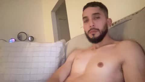 Snapshot of papicubano_guapo23cm chatting on 12.12.24 papicubano_guapo23cm online show from 12.12.24