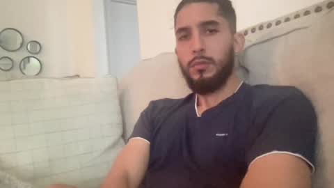 Snapshot of papicubano_guapo23cm chatting on 10.25.25 papicubano_guapo23cm online show from 10.25.25