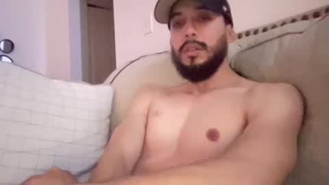 Snapshot of papicubano_guapo23cm chatting on 11.29.25 papicubano_guapo23cm online show from 11.29.25