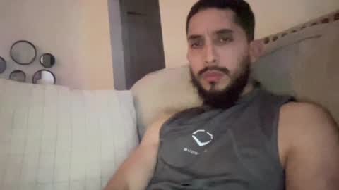 Snapshot of papicubano_guapo23cm chatting on 02.27.26 papicubano_guapo23cm online show from 02.27.26