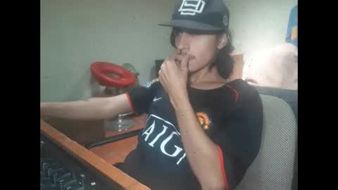 Snapshot of papito20cm chatting on 12.27.24 Lau online show from 12.27.24