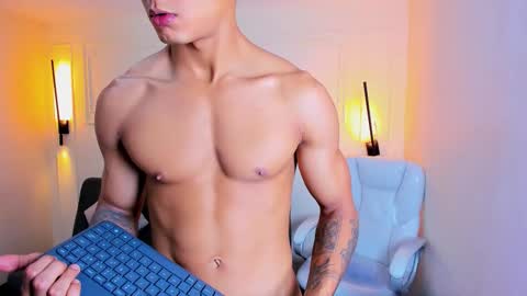 Ryan And Casper online show from 10.31.25