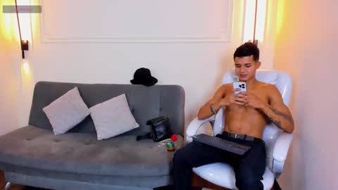 Ryan And Casper online show from 11.20.25