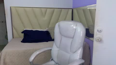 Amy and my doll online show from 12.31.24