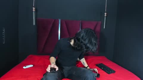 paranoidtemptaion_ online show from 02.11.25