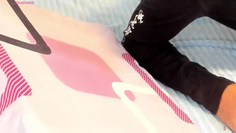 paranoidtemptaion_ online show from 09.12.25