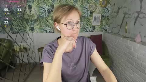 Snapshot of paris_cherry chatting on 01.31.26 Paris online show from 01.31.26