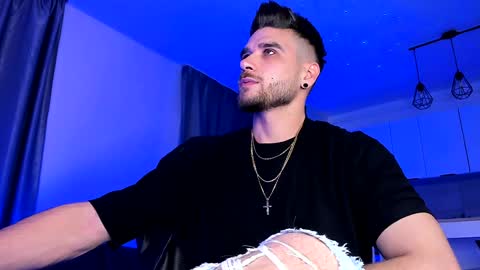 Paris online show from 12.01.24