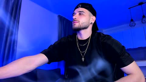 Paris online show from 12.04.24