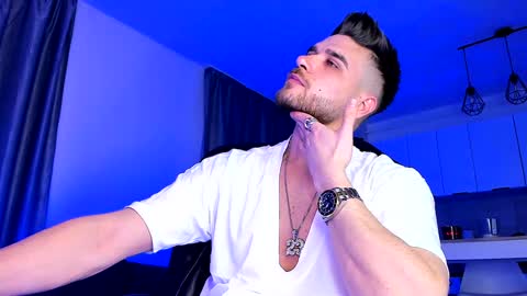 Paris online show from 01.18.25