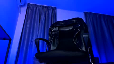 Paris online show from 01.30.25