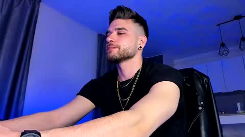 Paris online show from 02.09.25