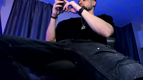 Paris online show from 02.10.25