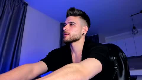 Paris online show from 02.12.25