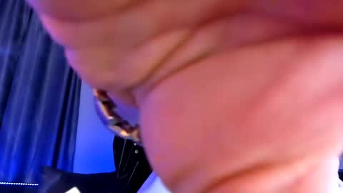 Paris online show from 03.02.25