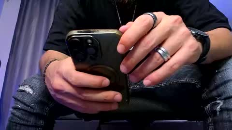 Paris online show from 09.12.25