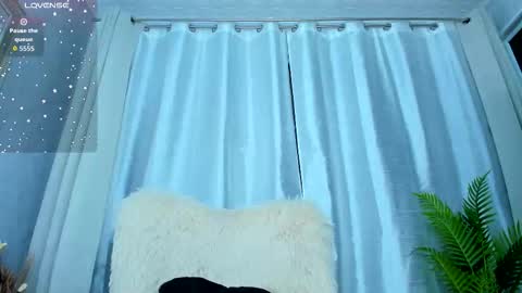 Paris online show from 10.09.25