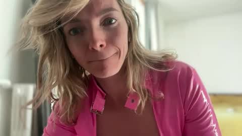 parisianmilf online show from 04.28.26