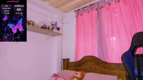 Snapshot of parisshayk chatting on 10.23.25 Paris online show from 10.23.25